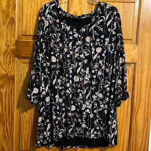 Style & Co. bell sleeves 3/4 sleeve blouse